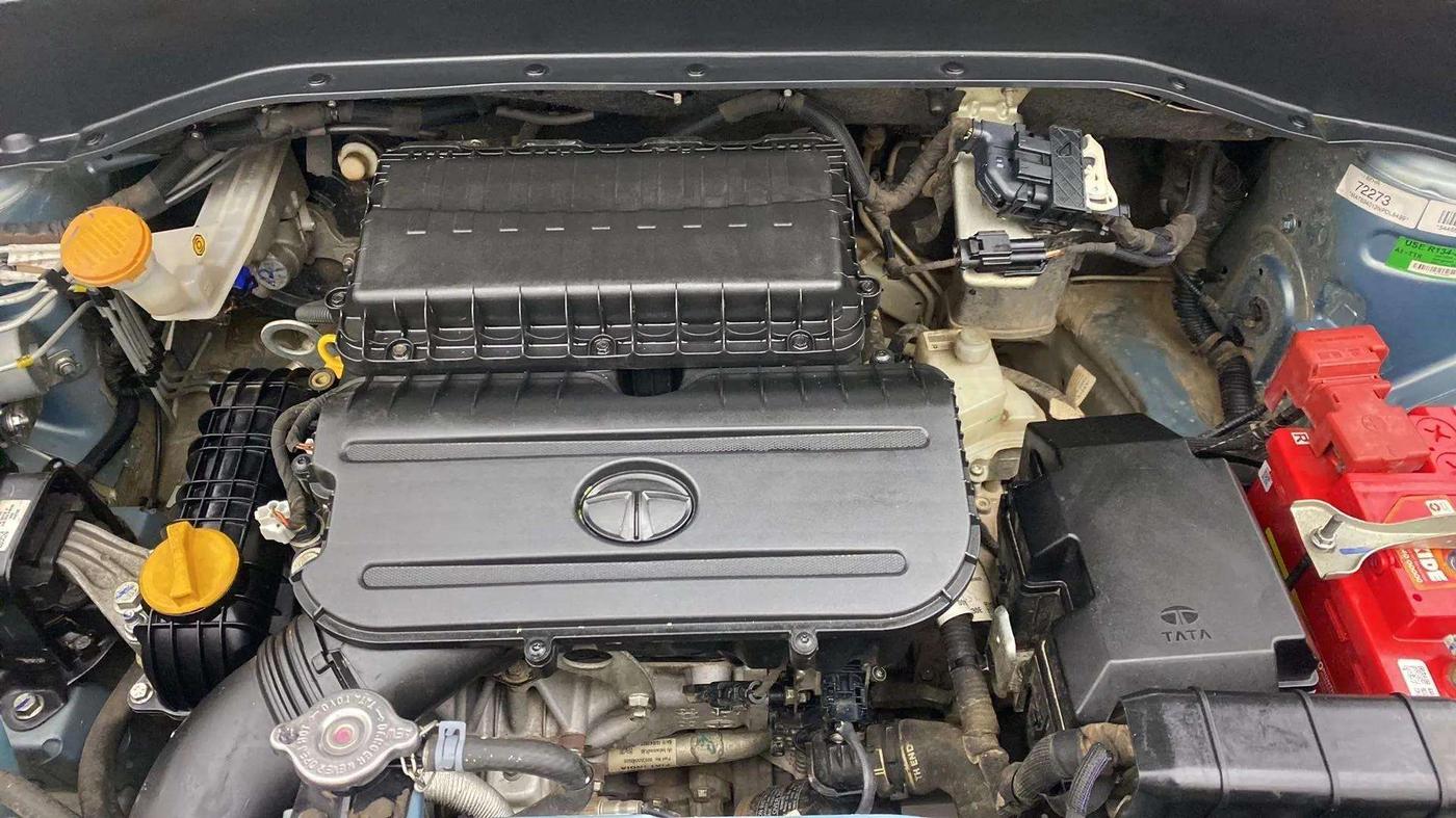 2022 Tata PUNCH CREATIVE  AMT, Petrol, Automatic, 35,837 km, Open Bonet
