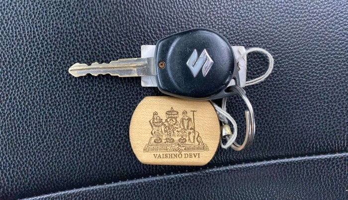 2018 Maruti Swift VXI, Petrol, Manual, 49,799 km, Key Close Up