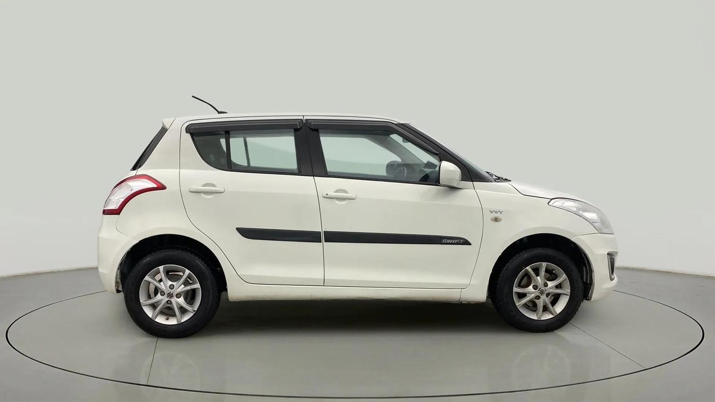 2017 Maruti Swift LXI (O), Petrol, Manual, 35,242 km, Right Side View