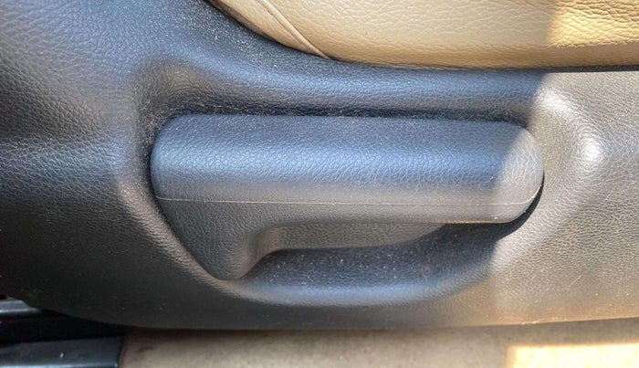 2016 Honda City 1.5L I-VTEC V MT, Petrol, Manual, 97,688 km, Driver Side Adjustment Panel
