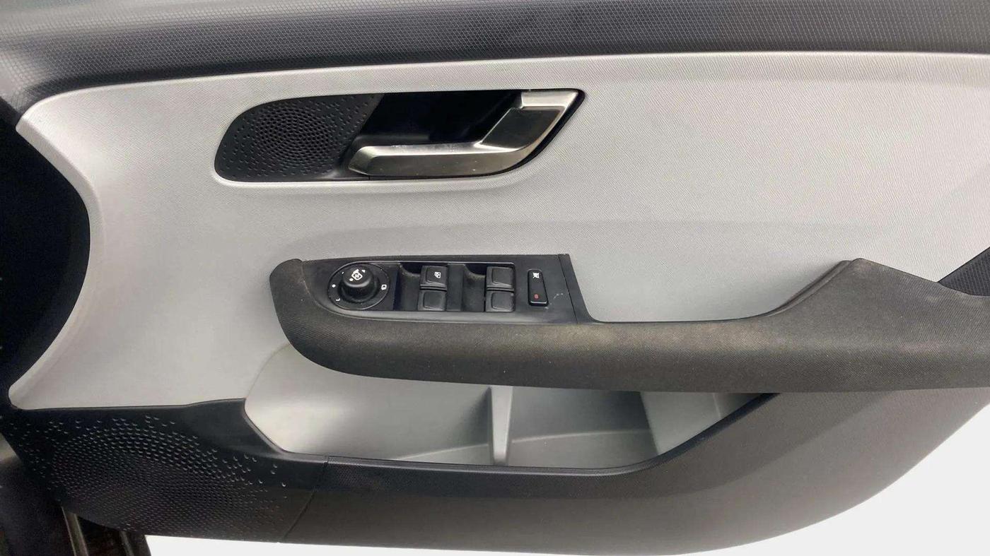 2020 Tata ALTROZ XZ PETROL, Petrol, Manual, 6,092 km, Driver Side Door Panels Control