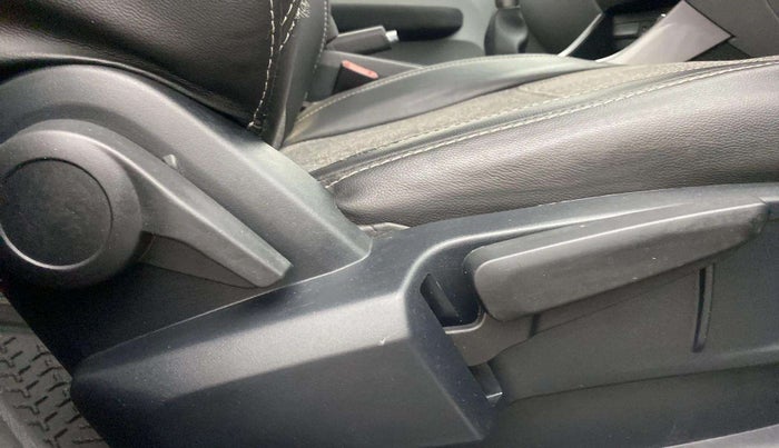 2020 Tata ALTROZ XZ PETROL, Petrol, Manual, 6,092 km, Driver Side Adjustment Panel