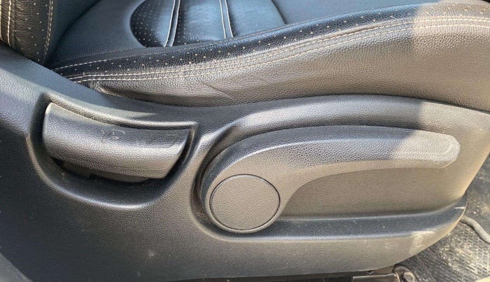 2019 Hyundai Creta SX AT 1.6 PETROL, Petrol, Automatic, 33,411 km, Driver Side Adjustment Panel