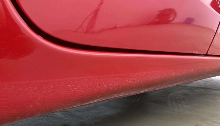 2014 Honda Brio S MT, Petrol, Manual, 27,462 km, Right running board - Paint is slightly faded