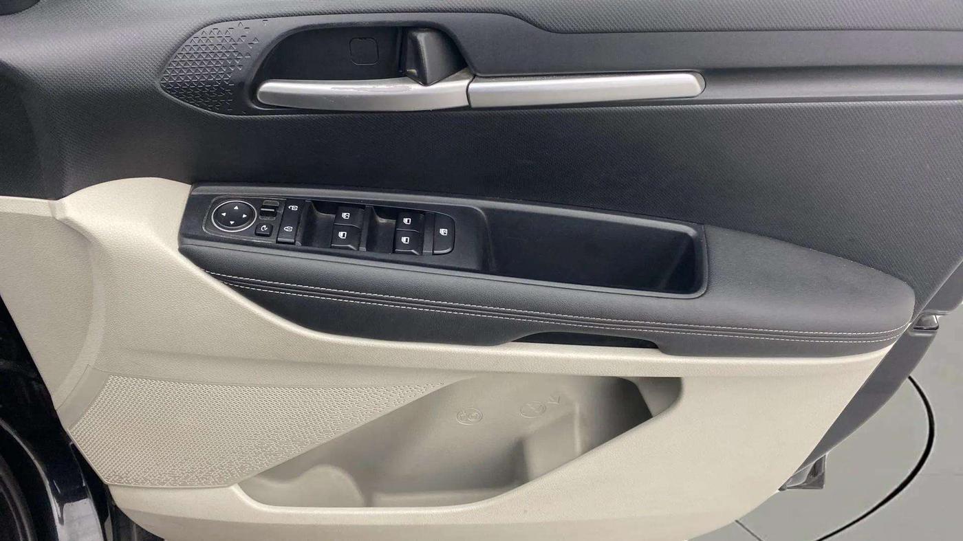 2022 KIA SONET HTX 1.5, Diesel, Manual, 29,493 km, Driver Side Door Panels Control