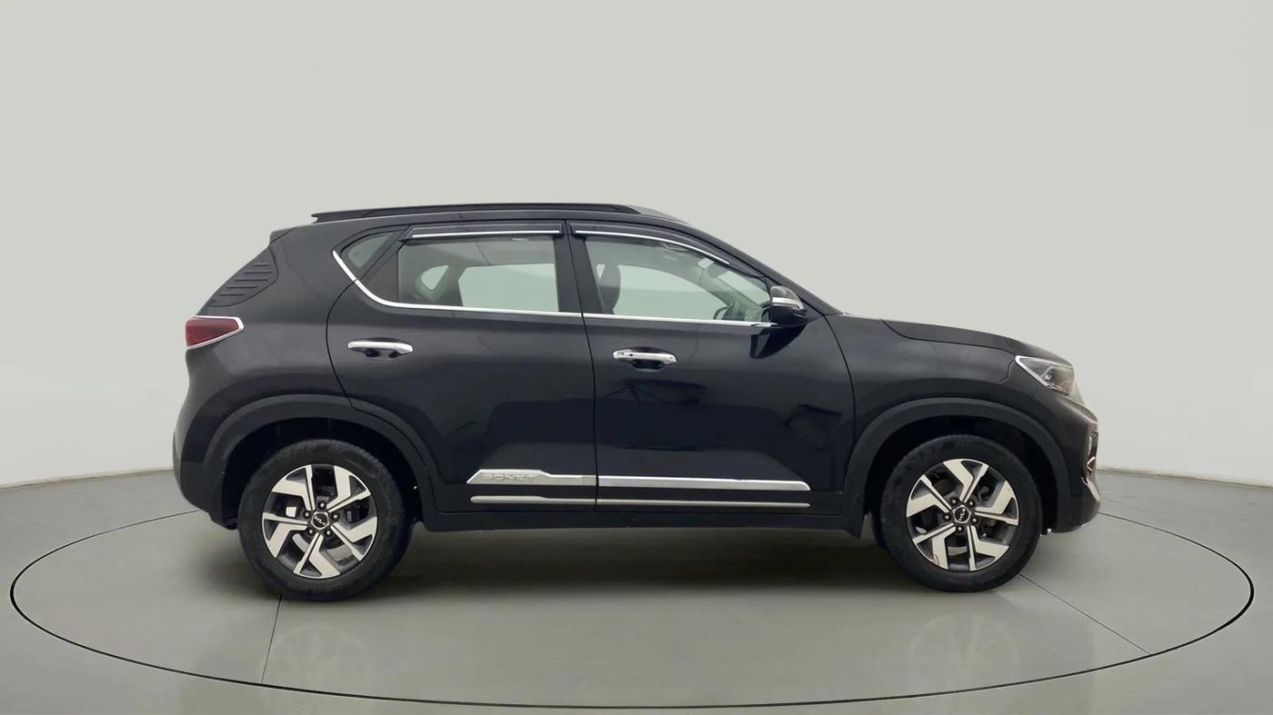 2022 KIA SONET HTX 1.5, Diesel, Manual, 29,493 km, Right Side View