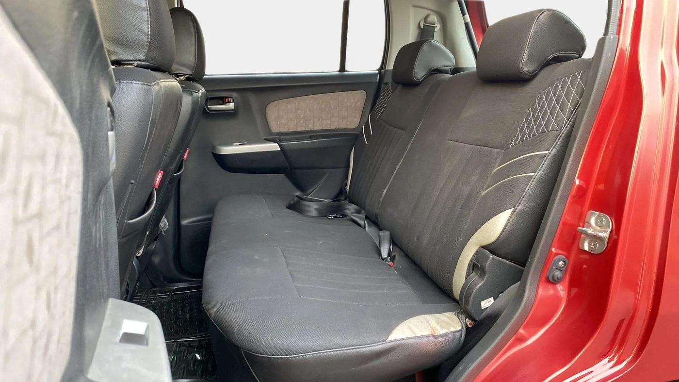 2016 Maruti Wagon R 1.0 VXI (O) AMT, Petrol, Automatic, 30,663 km, Right Side Rear Door Cabin