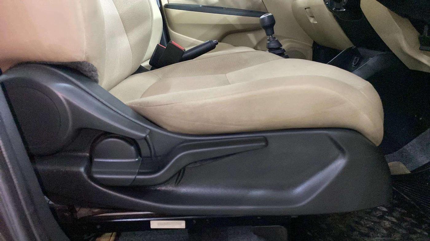 2019 Honda Amaze 1.2L I-VTEC S, Petrol, Manual, 21,221 km, Driver Side Adjustment Panel