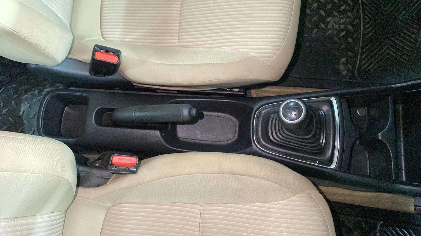 2019 Honda Amaze 1.2L I-VTEC S, Petrol, Manual, 21,221 km, Gear Lever