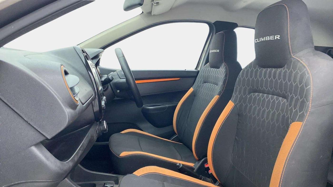 2018 Renault Kwid CLIMBER 1.0 AMT, Petrol, Automatic, 14,255 km, Right Side Front Door Cabin
