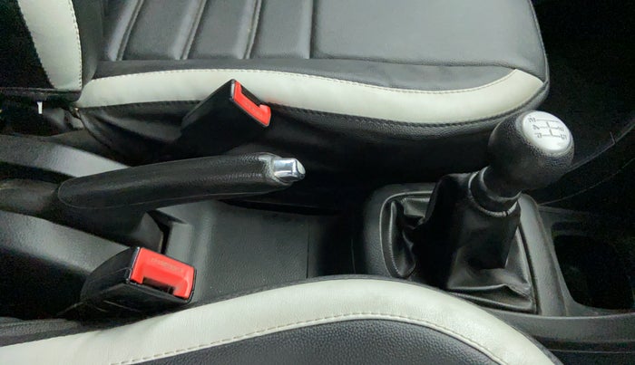 2012 Maruti Swift VDI, Diesel, Manual, 1,09,228 km, Gear Lever