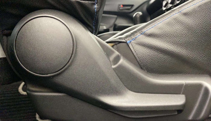 2019 Maruti Swift LXI, Petrol, Manual, 28,558 km, Driver Side Adjustment Panel
