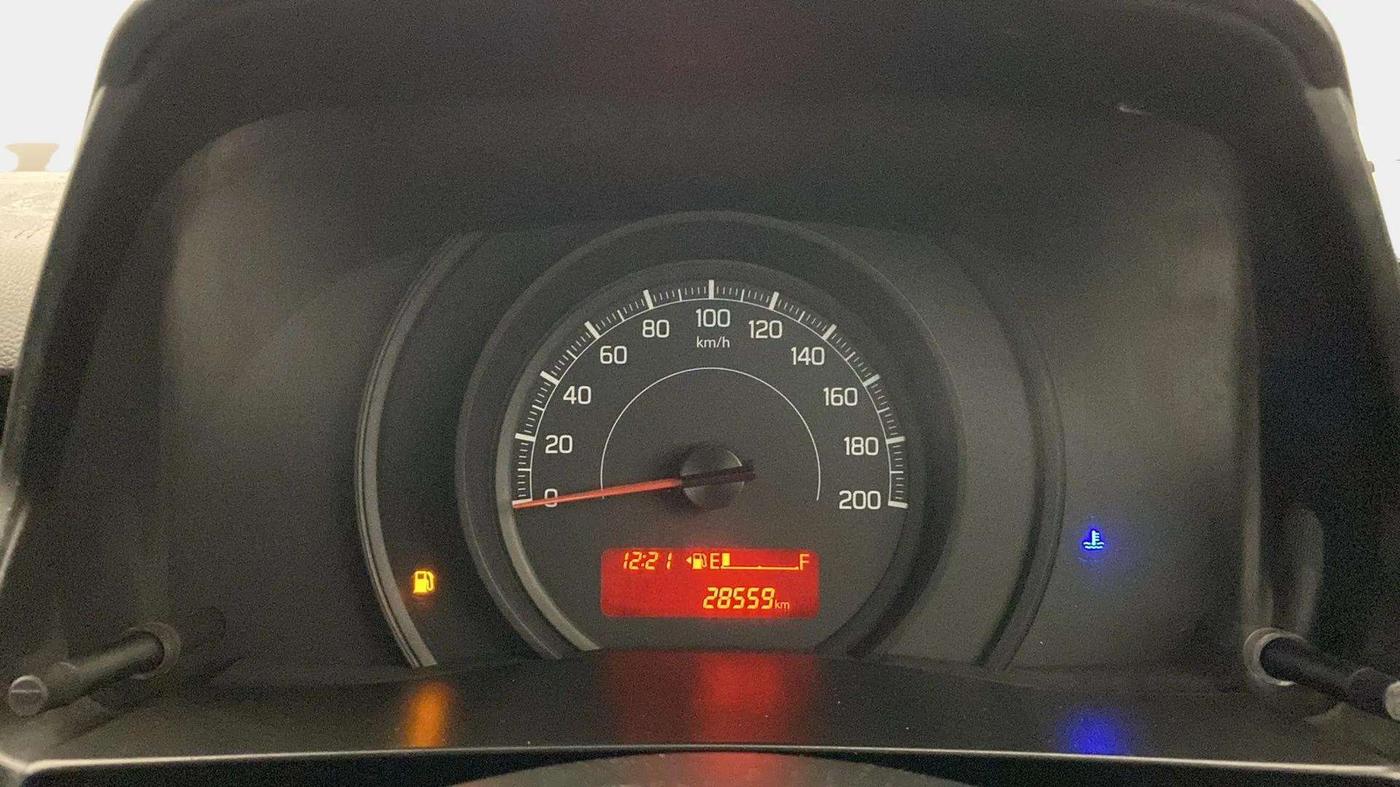 2019 Maruti Swift LXI, Petrol, Manual, 28,558 km, Odometer Image