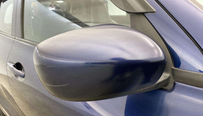 2019 Maruti Swift LXI, Petrol, Manual, 28,558 km, Right rear-view mirror - Minor scratches