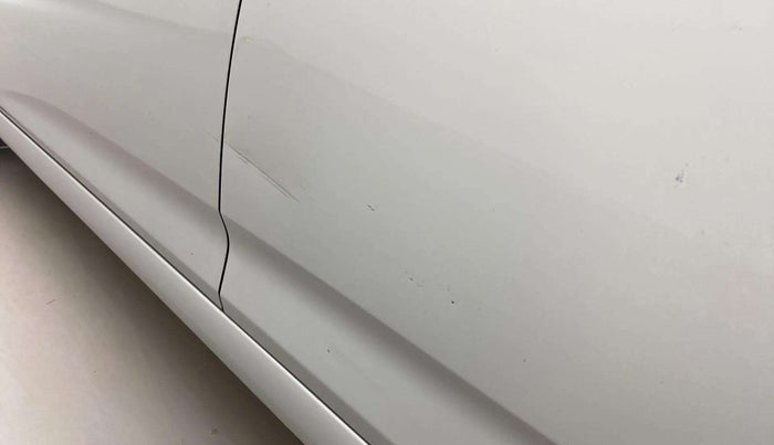 2016 Hyundai Verna 1.6 VTVT S, Petrol, Manual, 77,069 km, Rear left door - Slightly dented