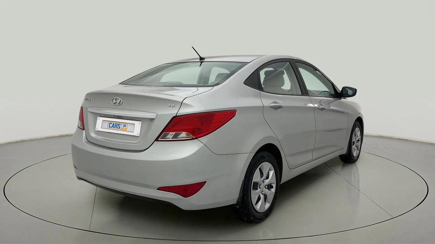 2016 Hyundai Verna 1.6 VTVT S, Petrol, Manual, 77,069 km, Right Back Diagonal