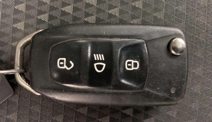 2018 Tata Tiago XZ PETROL, Petrol, Manual, 52,944 km, Key Close Up