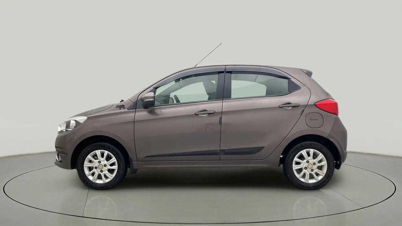 2018 Tata Tiago XZ PETROL, Petrol, Manual, 52,944 km, Left Side
