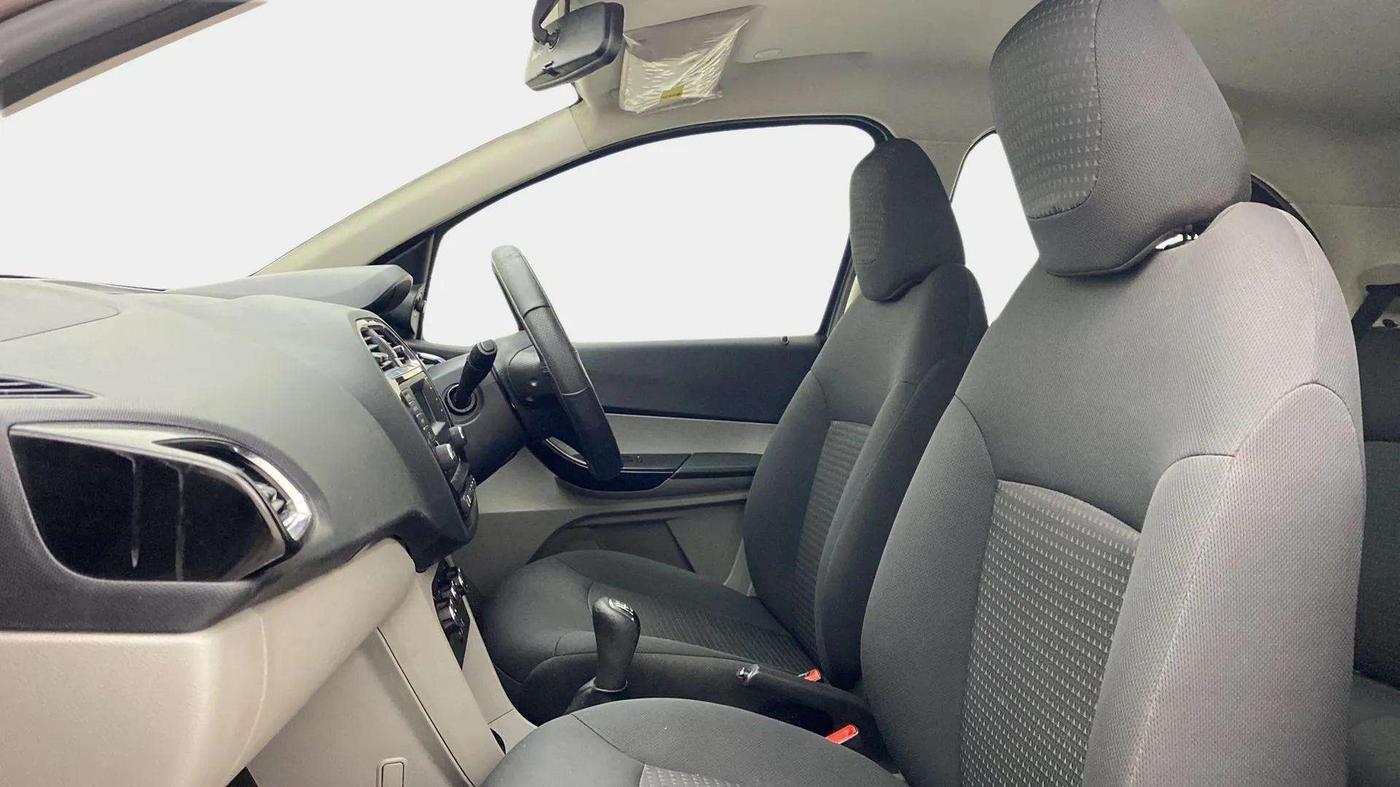 2018 Tata Tiago XZ PETROL, Petrol, Manual, 52,944 km, Right Side Front Door Cabin