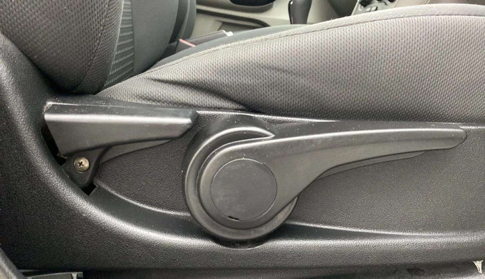 2018 Tata Tiago XZ PETROL, Petrol, Manual, 52,944 km, Driver Side Adjustment Panel