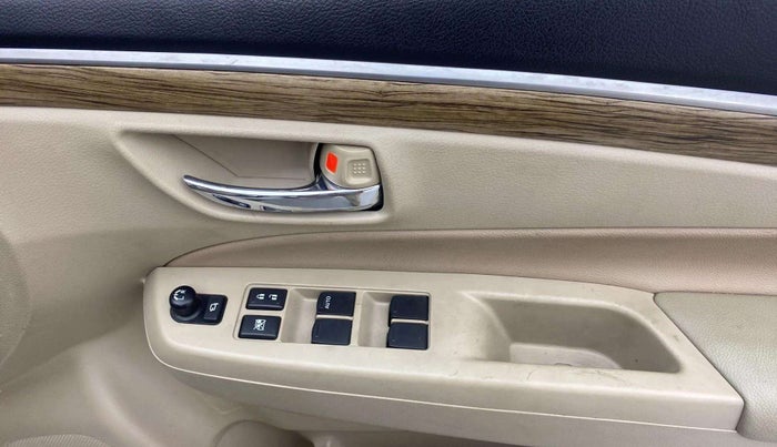 2022 Maruti Ciaz ALPHA 1.5 SHVS PETROL, Petrol, Manual, 41,044 km, Driver Side Door Panels Control