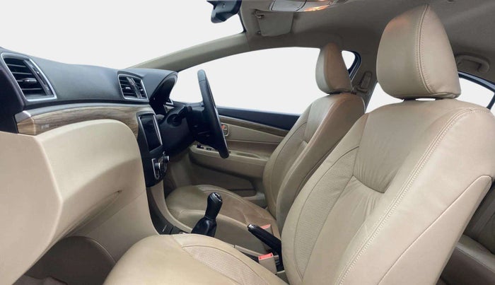 2022 Maruti Ciaz ALPHA 1.5 SHVS PETROL, Petrol, Manual, 41,044 km, Right Side Front Door Cabin