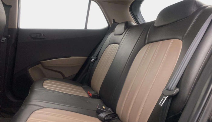 2017 Hyundai Grand i10 MAGNA 1.2 KAPPA VTVT, Petrol, Manual, 16,885 km, Right Side Rear Door Cabin
