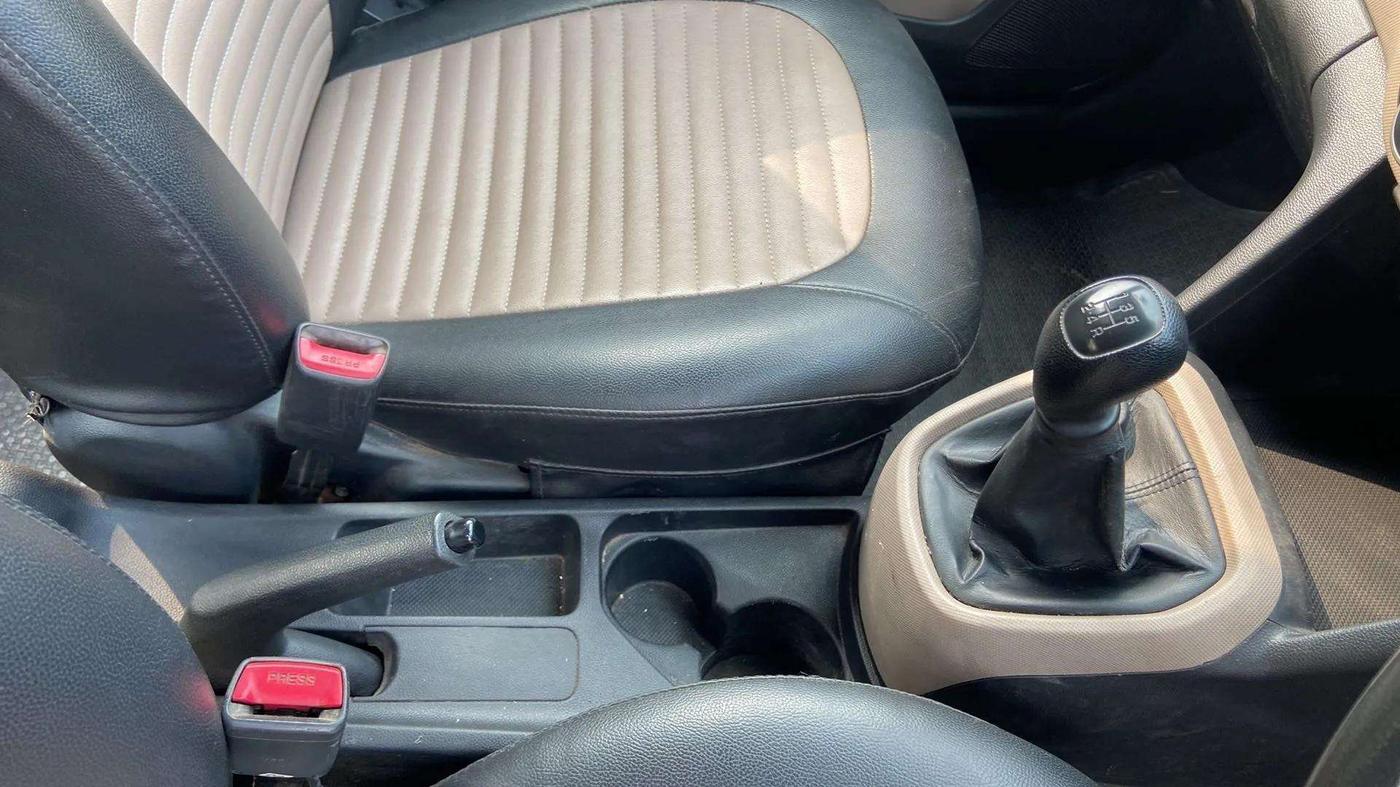 2015 Hyundai Grand i10 MAGNA 1.2 KAPPA VTVT, Petrol, Manual, 96,996 km, Gear Lever