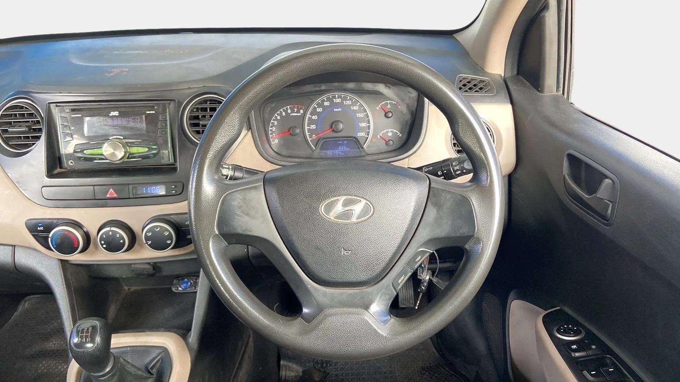 2015 Hyundai Grand i10 MAGNA 1.2 KAPPA VTVT, Petrol, Manual, 96,996 km, Steering Wheel Close Up