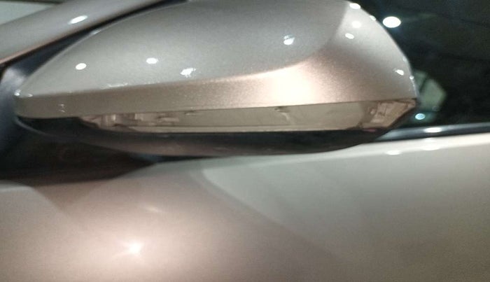 2018 Hyundai NEW SANTRO ASTA MT, Petrol, Manual, 40,227 km, Left rear-view mirror - Indicator light has minor damage