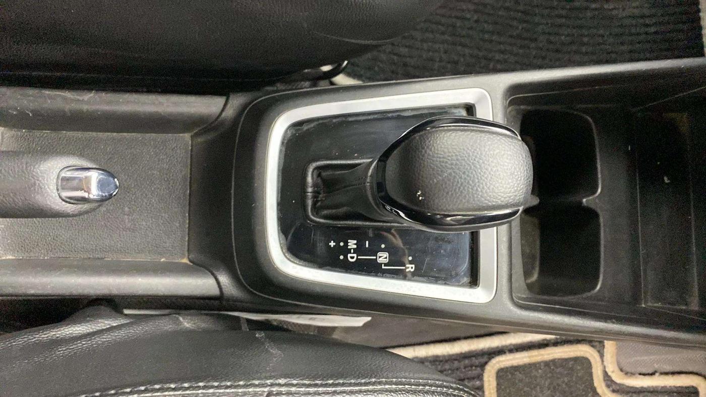 2019 Maruti Swift ZXI PLUS AMT, Petrol, Automatic, 31,780 km, Gear Lever