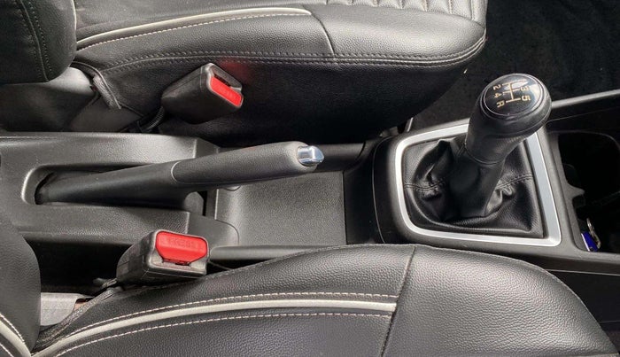2020 Maruti Swift ZXI, Petrol, Manual, 50,190 km, Gear Lever