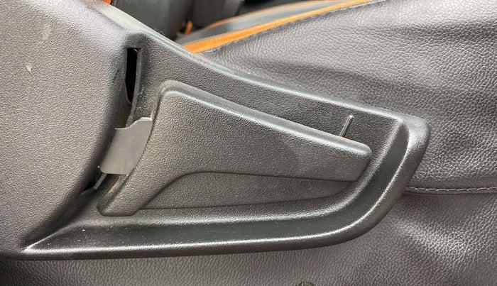 2020 Maruti S PRESSO VXI+, Petrol, Manual, 26,558 km, Driver Side Adjustment Panel