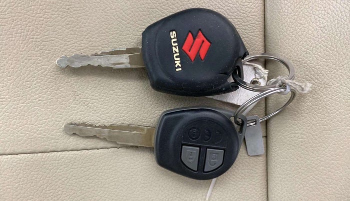 2019 Maruti Dzire VXI AMT, Petrol, Automatic, 40,476 km, Key Close Up