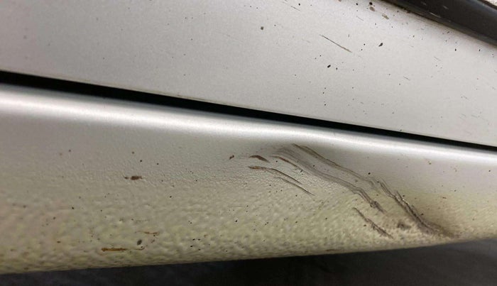 2019 Maruti Dzire VXI AMT, Petrol, Automatic, 40,476 km, Right running board - Slightly dented