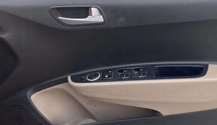 2016 Hyundai Grand i10 ASTA 1.2 KAPPA VTVT, CNG, Manual, 96,835 km, Driver Side Door Panels Control