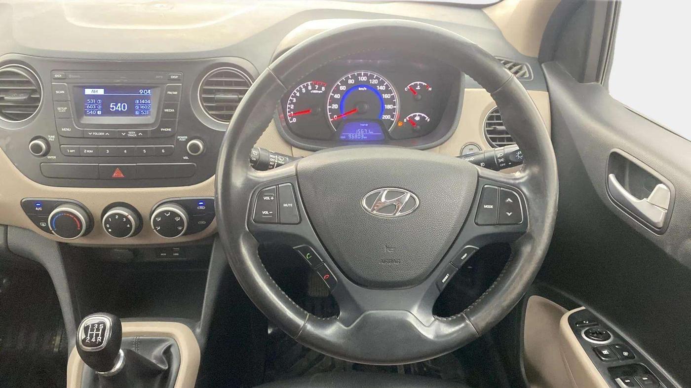 2016 Hyundai Grand i10 ASTA 1.2 KAPPA VTVT, CNG, Manual, 96,835 km, Steering Wheel Close Up