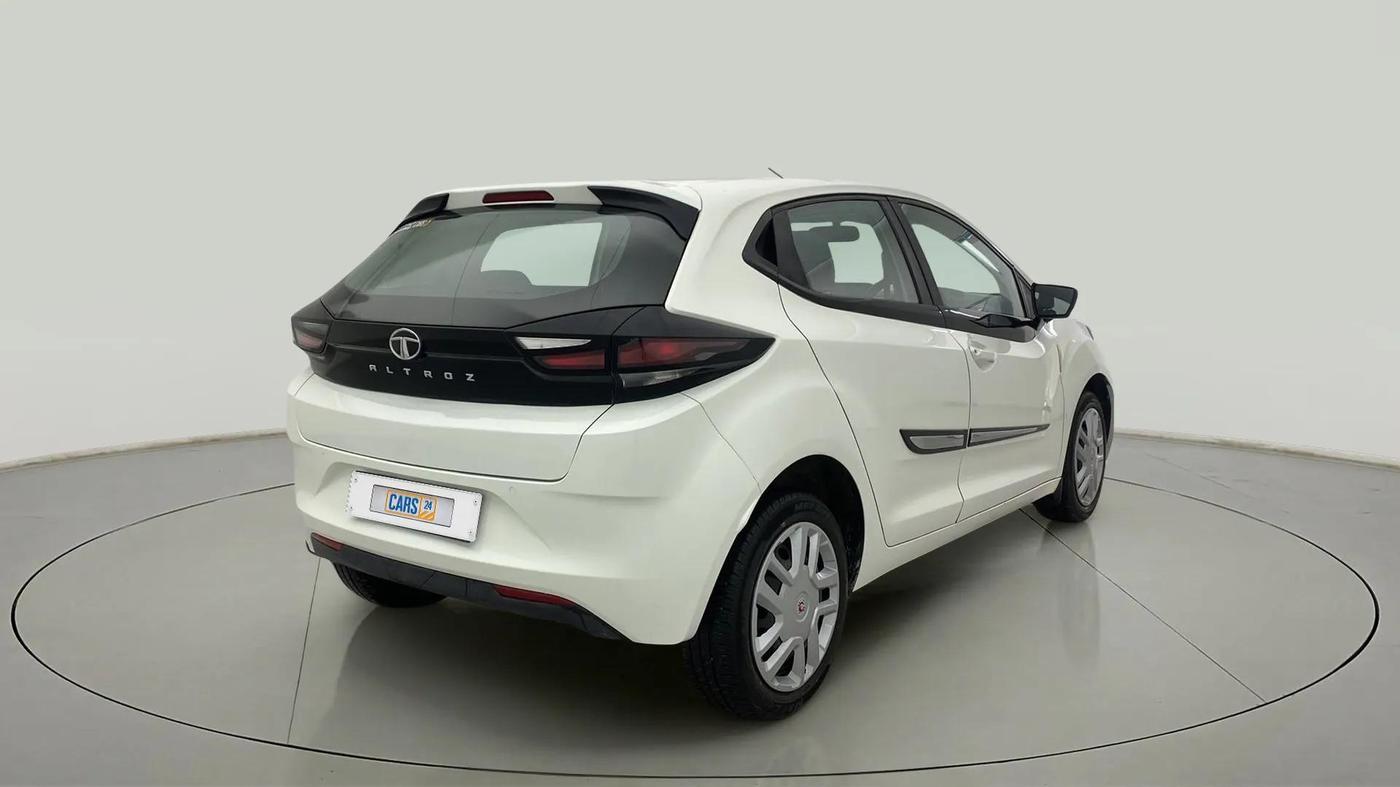 2022 Tata ALTROZ XM PLUS PETROL, Petrol, Manual, 28,018 km, Right Back Diagonal