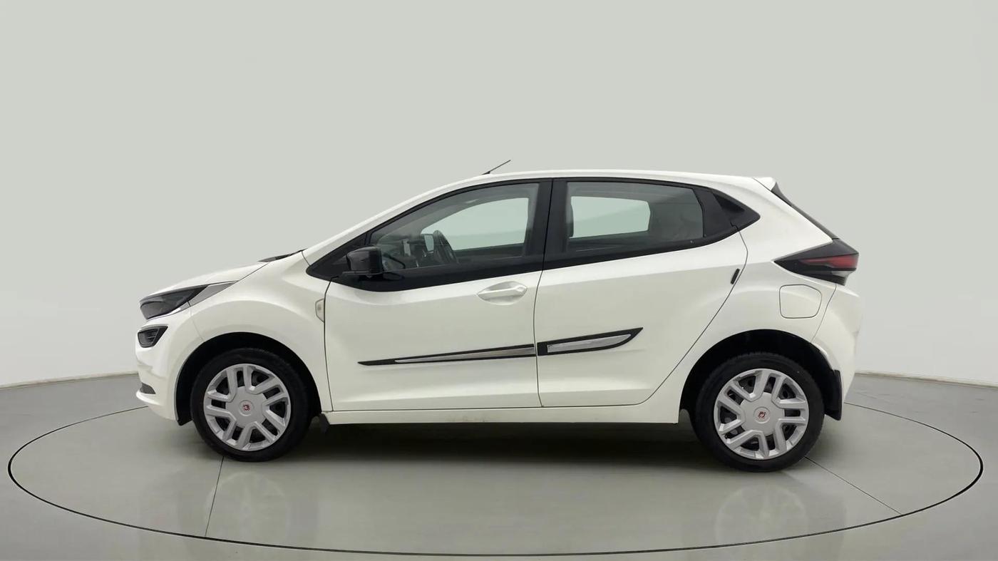 2022 Tata ALTROZ XM PLUS PETROL, Petrol, Manual, 28,018 km, Left Side