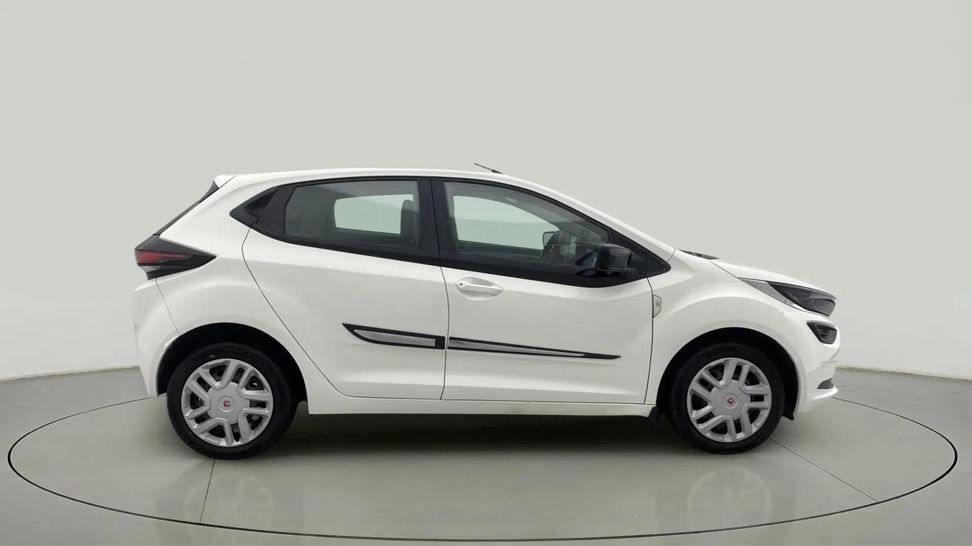 2022 Tata ALTROZ XM PLUS PETROL, Petrol, Manual, 28,018 km, Right Side View