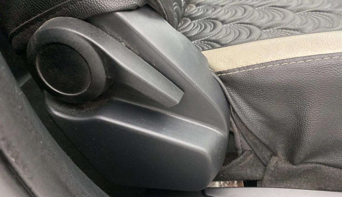 2022 Tata ALTROZ XM PLUS PETROL, Petrol, Manual, 28,018 km, Driver Side Adjustment Panel