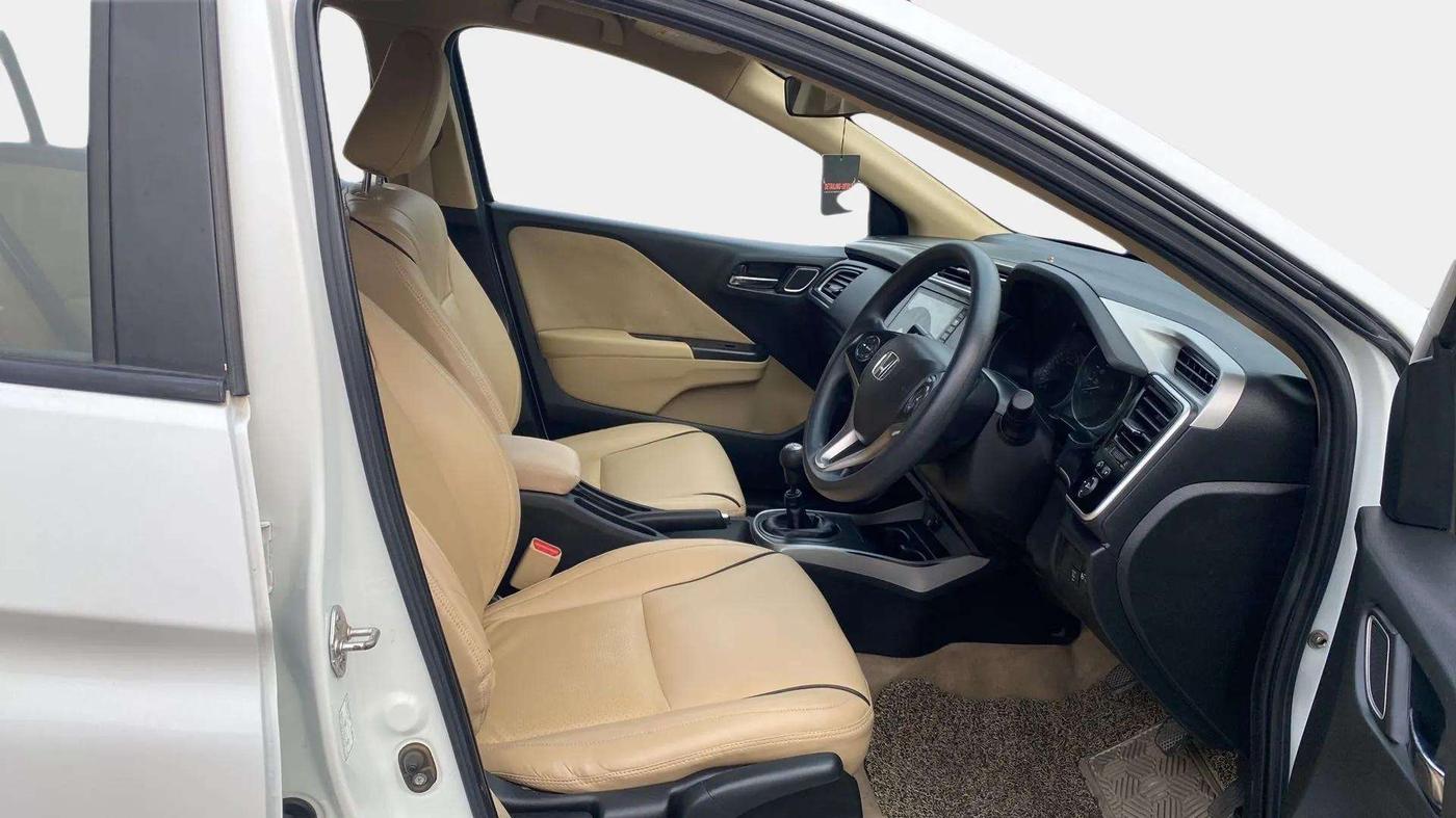 2018 Honda City 1.5L I-VTEC V MT, Petrol, Manual, 40,241 km, Right Side Front Door Cabin