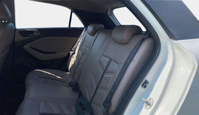 2015 Hyundai Elite i20 ASTA 1.2 (O), Petrol, Manual, 97,156 km, Right Side Rear Door Cabin