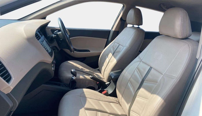 2015 Hyundai Elite i20 ASTA 1.2 (O), Petrol, Manual, 97,156 km, Right Side Front Door Cabin