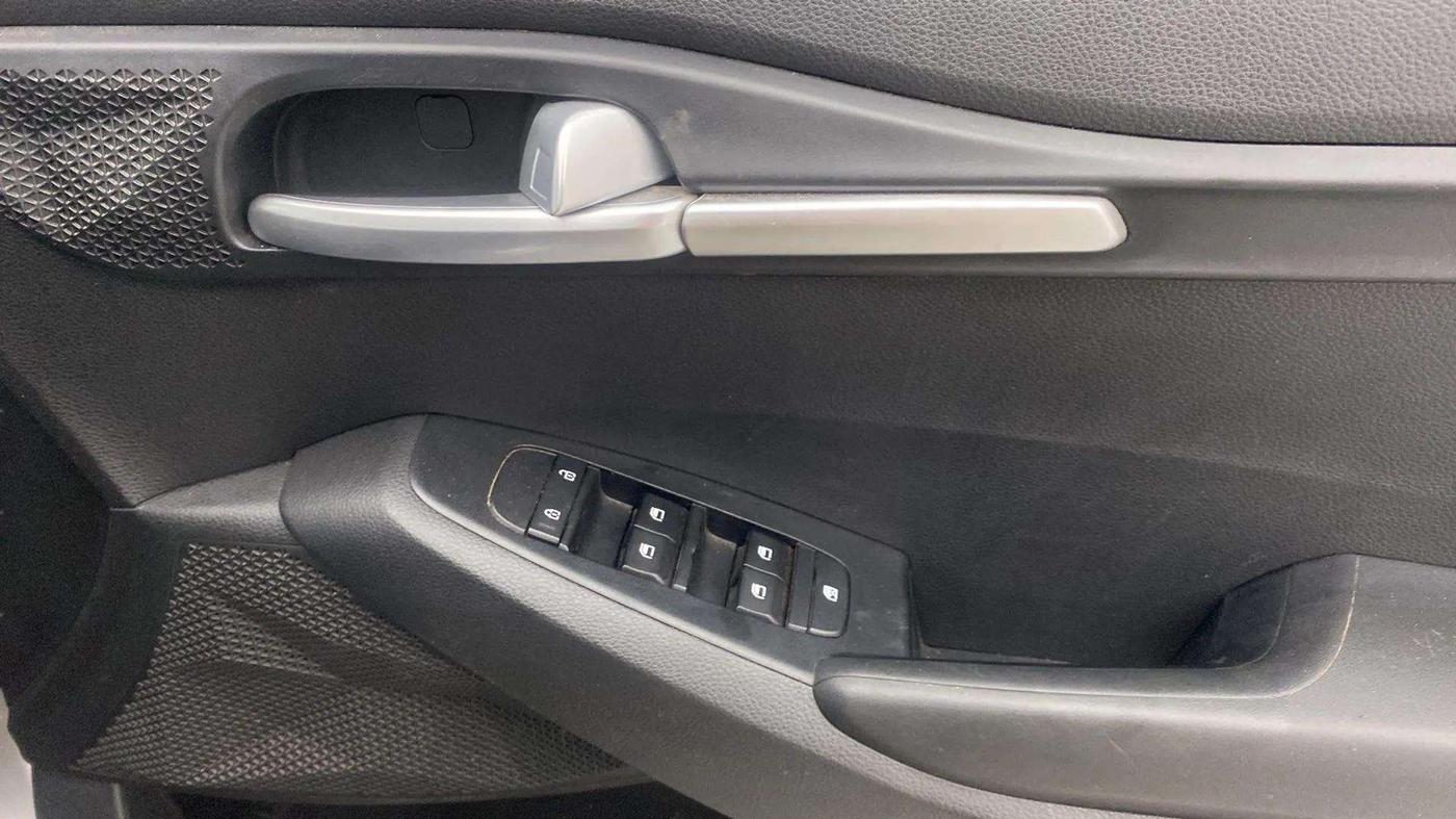 2021 KIA SELTOS HTE 1.5 DIESEL, Diesel, Manual, 72,315 km, Driver Side Door Panels Control