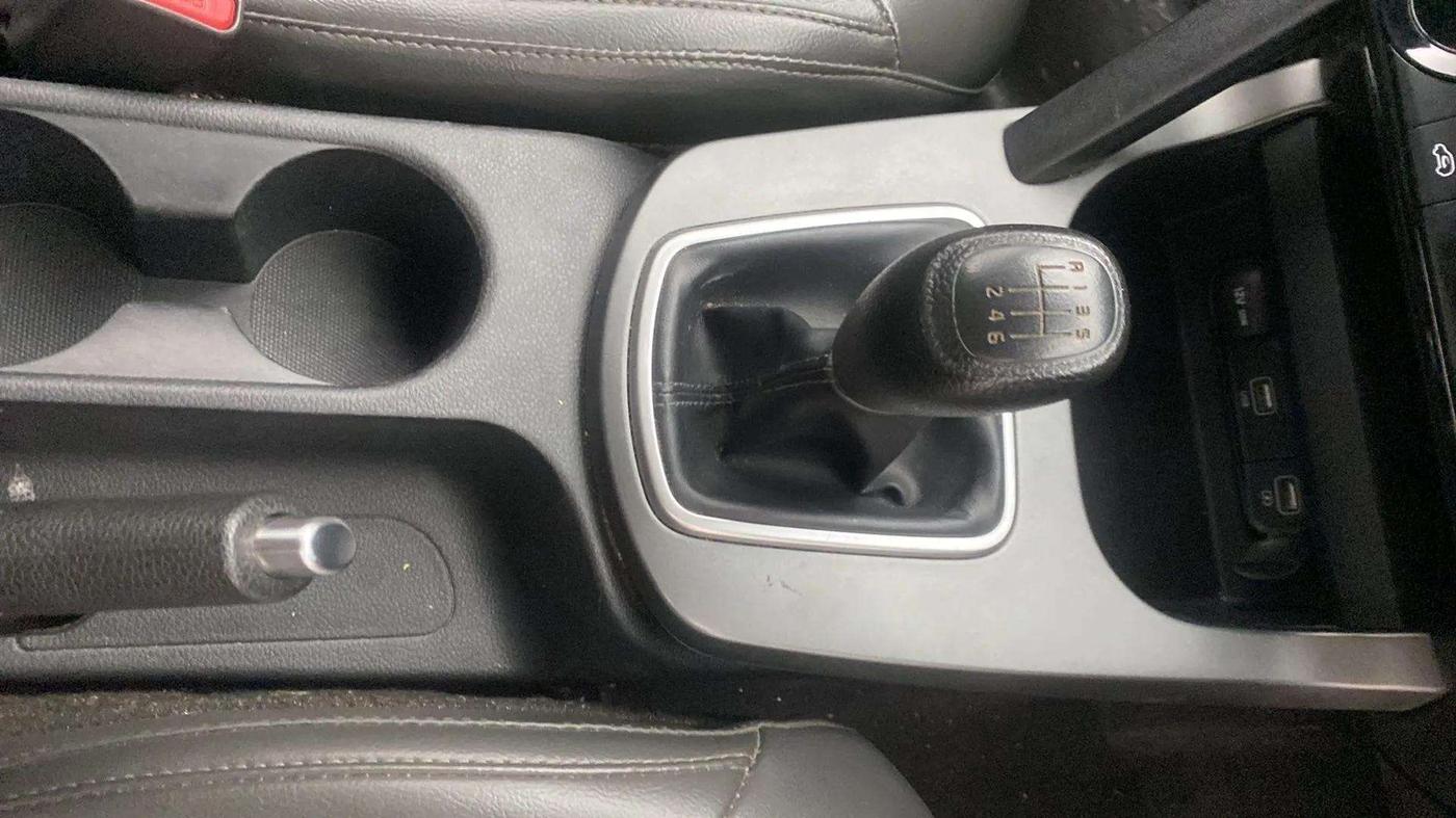 2021 KIA SELTOS HTE 1.5 DIESEL, Diesel, Manual, 72,315 km, Gear Lever