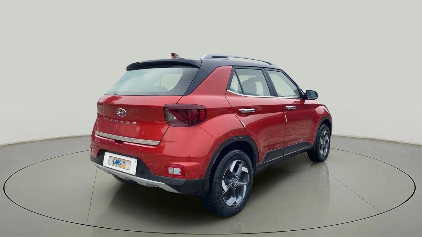 2021 Hyundai VENUE S+ 1.2, Petrol, Manual, 28,071 km, Right Back Diagonal