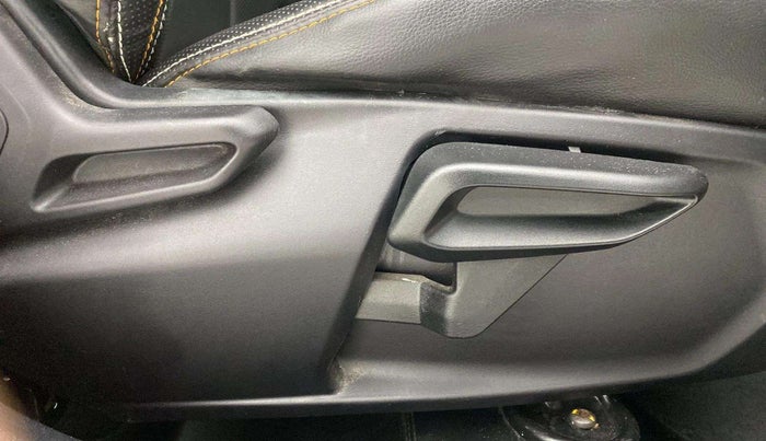 2022 Tata Tiago XZ PLUS PETROL, Petrol, Manual, 24,491 km, Driver Side Adjustment Panel