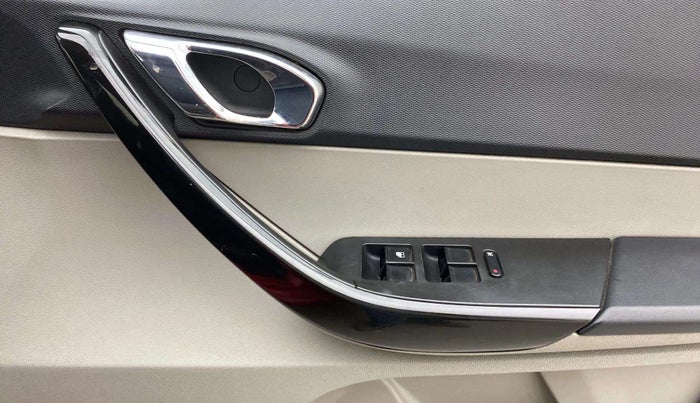 2019 Tata Tiago XZ PLUS DUAL TONE PETROL, Petrol, Manual, 47,545 km, Driver Side Door Panels Control