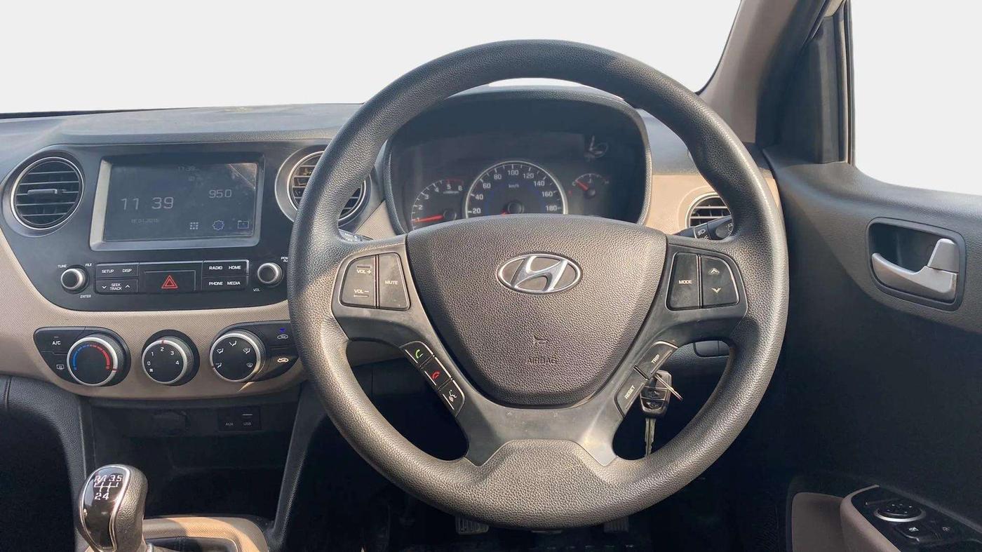 2018 Hyundai Grand i10 SPORTZ (O) 1.2 U2 CRDI, Diesel, Manual, 77,924 km, Steering Wheel Close Up